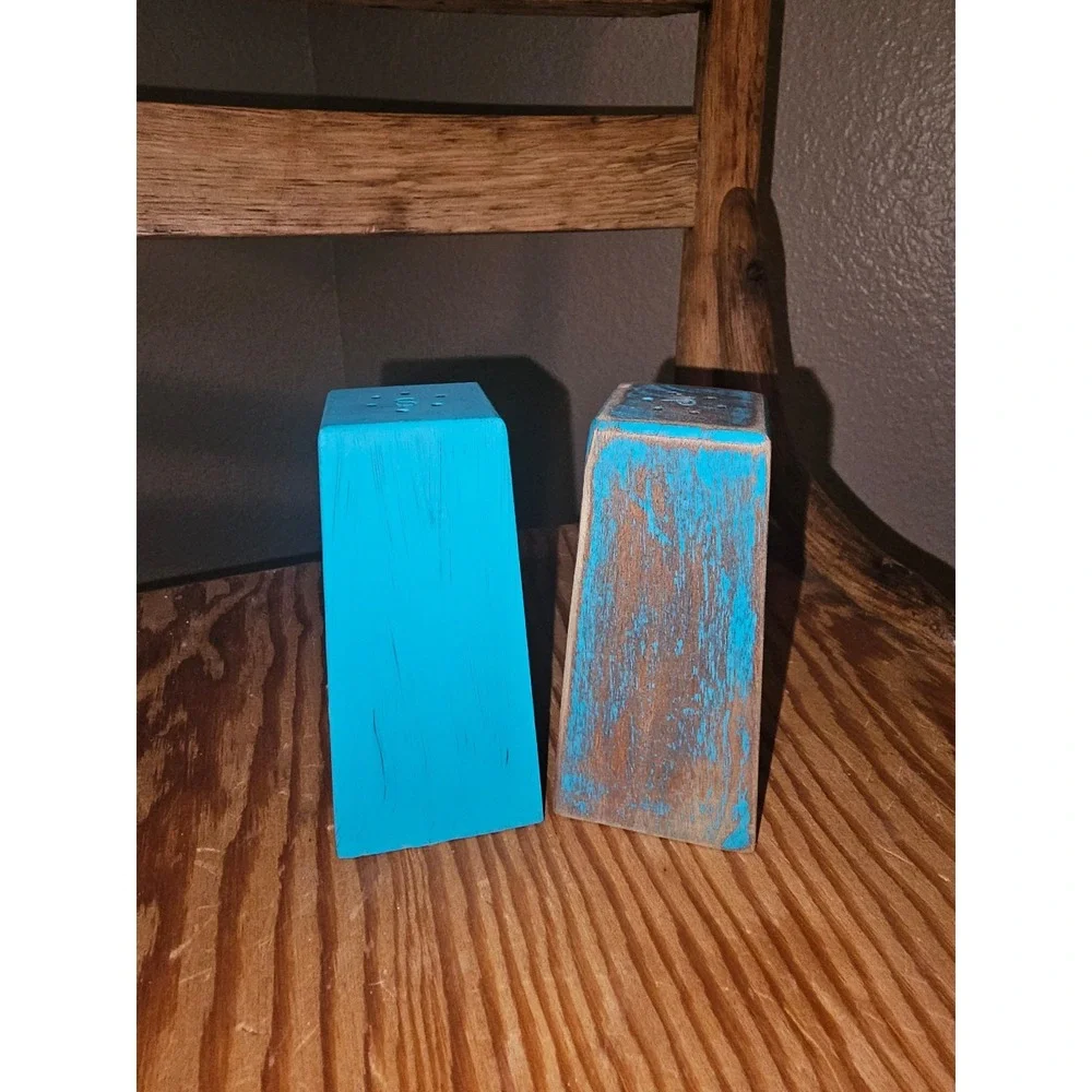 Vintage Wooden Salt Shaker Pepper Shaker Set  Wood 4